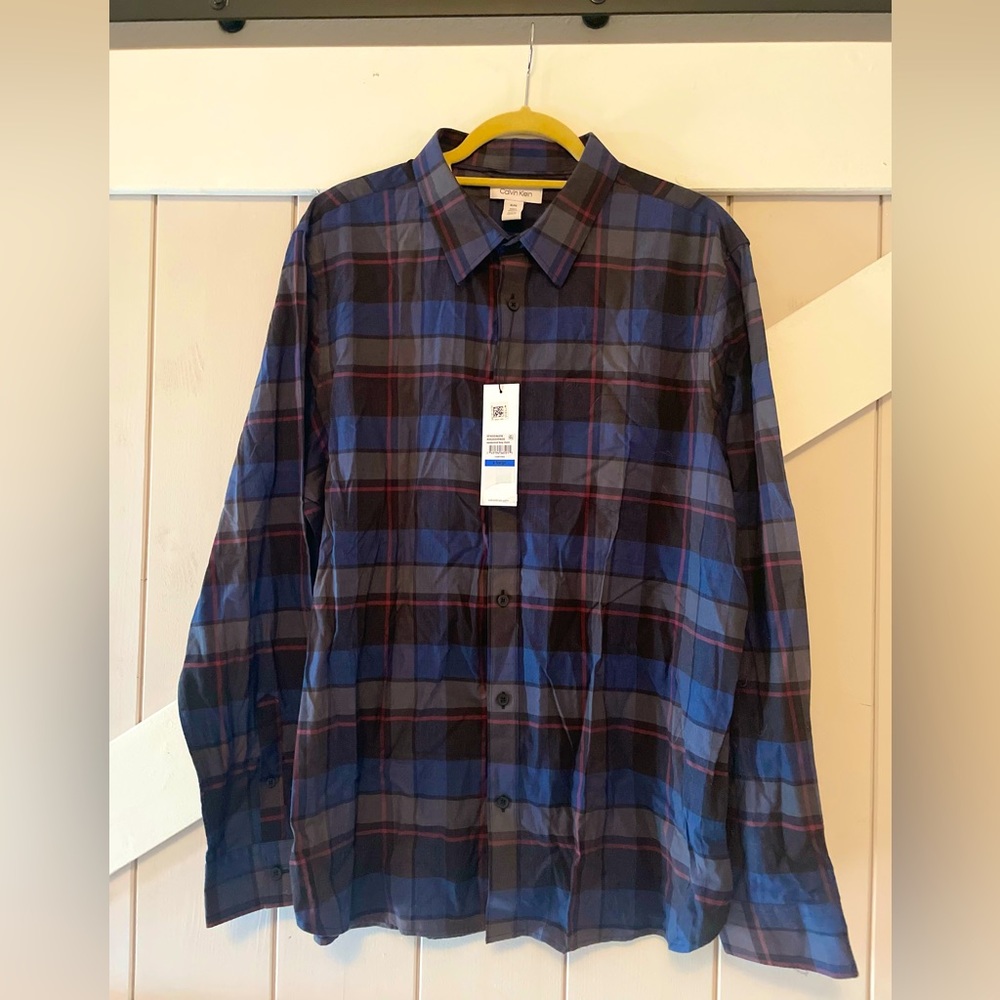 NWT- XL- Calvin Klein Slim-Fit Dress shirt